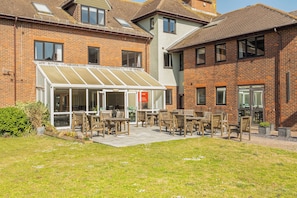 Cottage | Outdoor dining