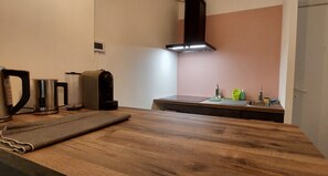 Microonde, forno, piano cottura, lavastoviglie