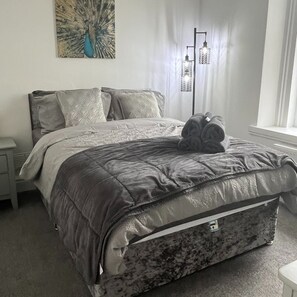 1 chambre, fer et planche à repasser, Wi-Fi, draps fournis