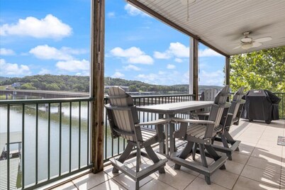 | Lake Front | 3B 2B | SeasonalPool | Boat Dock |