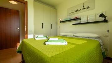 1 camera, Wi-Fi, lenzuola