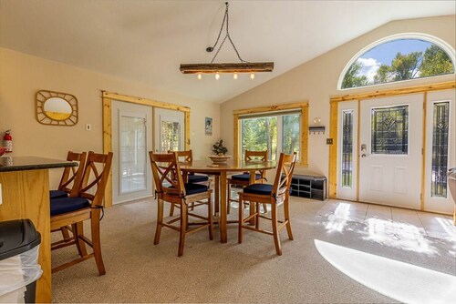 Hot Tub, Game Room, Mtn Views Near Ski & River