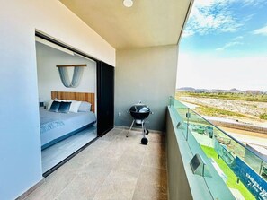 Modern apartment with pool near the beach tower 2 | Balcony