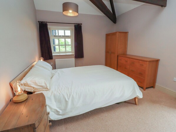 1 bedroom, individually decorated, individually furnished, free WiFi