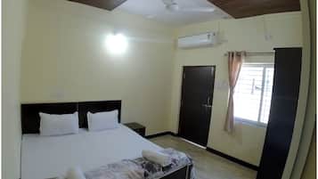 Blackout drapes, iron/ironing board, free WiFi