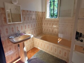 Hair dryer, towels - Family villa in wooded estate near the sea (Saint-Raphaël)