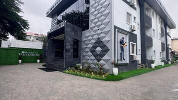 Fachada da propriedade