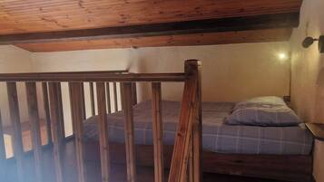 1 chambre, fer et planche Ă repasser, Wi-Fi, draps fournis