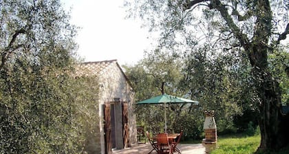 Cottage 'Les Lys' mit Bergblick, WLAN und Klimaanlage