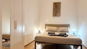 2 bedrooms, iron/ironing board, WiFi, bed sheets