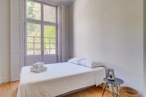 2 camere, una scrivania, Wi-Fi, lenzuola