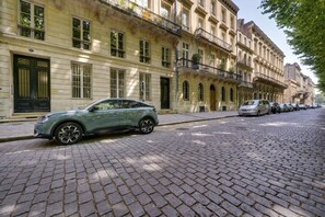 Exterior - Beautiful flat with terrace and private parking (Bordeaux)