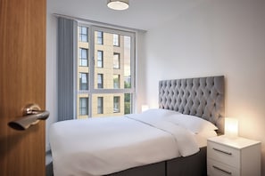 1 chambre, fer et planche à repasser, accès Internet, draps fournis