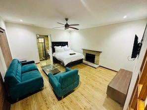 2 slaapkamers, een strijkplank/strijkijzer, wifi, beddengoed