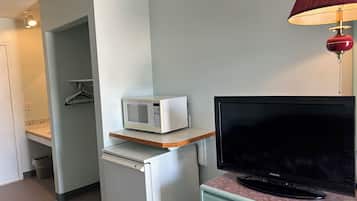 Chambre Simple Classique, 1 grand lit, non-fumeurs | Bureau, espace de travail pour ordinateur portable, Wi-Fi gratuit