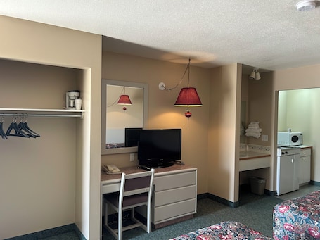 Comfort Double Room, Non Smoking | Desk, laptop workspace, free WiFi