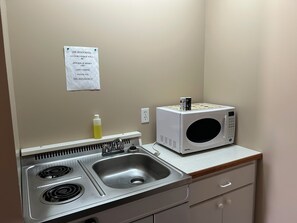 Comfort Double Room, Non Smoking | Private kitchen | Fridge, microwave
