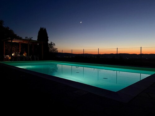 Charming farmhouse with private pool and panoramic view of Siena