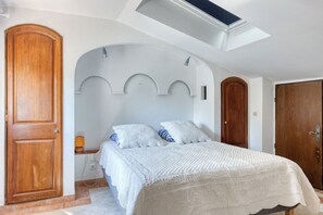 5 bedrooms, Internet, bed sheets