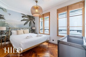 2 bedrooms, desk, iron/ironing board, WiFi