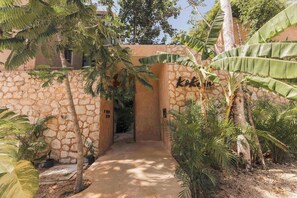 Exterior detail - Serene 2BR Apartment with Private Pool, Kokoon Pueblo II (Tulum)