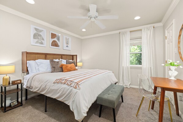 1 chambre, bureau, fer et planche à repasser, Wi-Fi