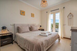 2 quartos, ferros/tábuas de passar roupa, Wi-Fi, roupa de cama