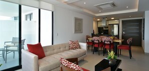 TV - Apartment Ocean Side View Poseidon Building (Manta)