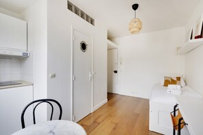 2 chambres, accès à Internet, literie fournie