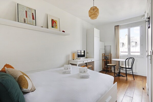 2 bedrooms, Internet, bed sheets