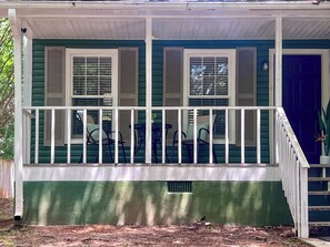 Terrace/patio - King Bed/ 2 Living-rooms/ Patio/ BBQ Grill (Norcross)