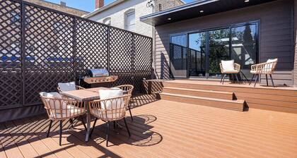 Love Mi Getaway Loft with Deck 110