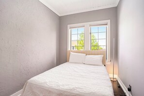 Interior - Love Mi Getaway Loft with Deck 110 (Grand Haven)