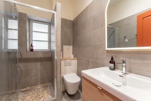 Hair dryer, towels - Coeur de Lyon - Presqu'île Lyonnaise (Lyon)