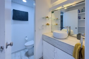 Hair dryer, towels