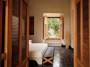 Free WiFi, bed sheets - Hotel Sevilla (Mérida)