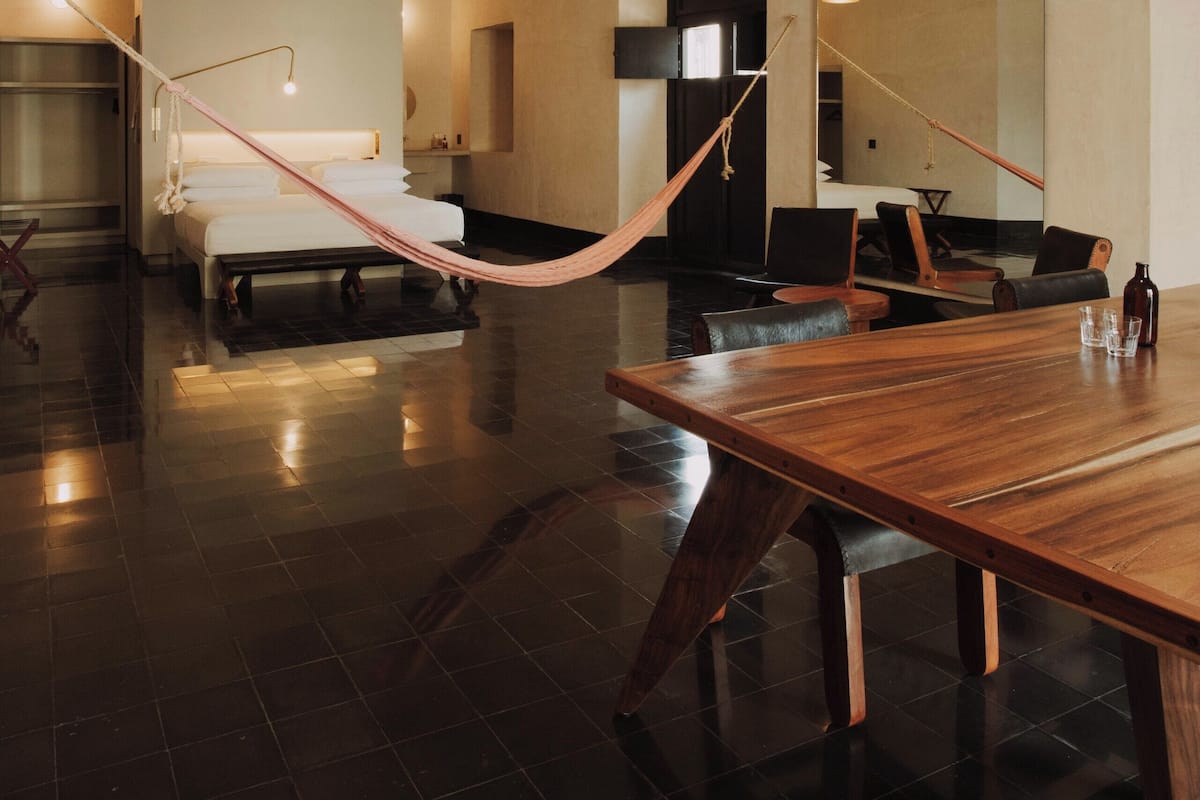Suite, patio, en esquina (Historic) | Wifi gratis y ropa de cama 