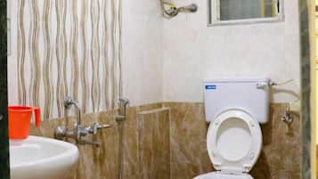 Classic Double Room, Valley View | Bathroom | Shower, free toiletries, soap