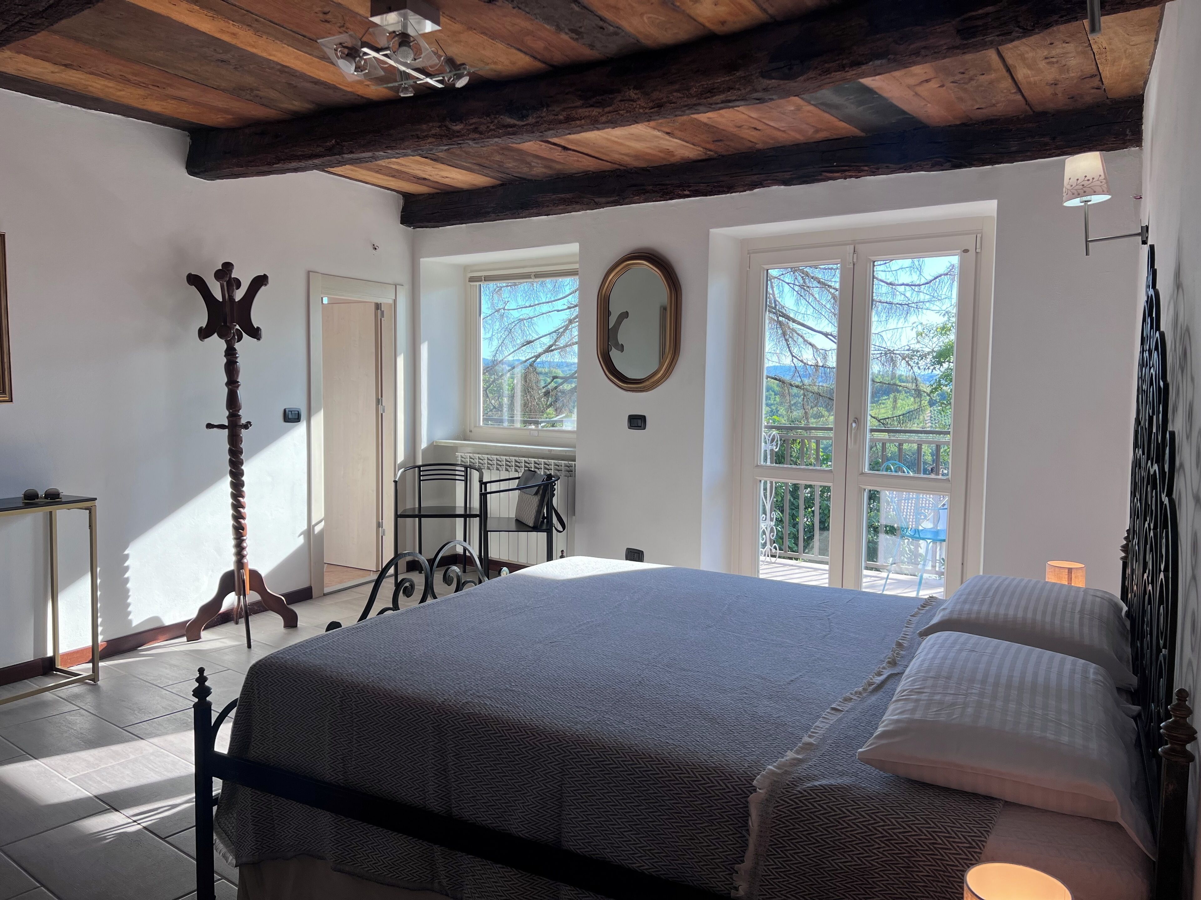 4 habitaciones, wifi gratis y ropa de cama 