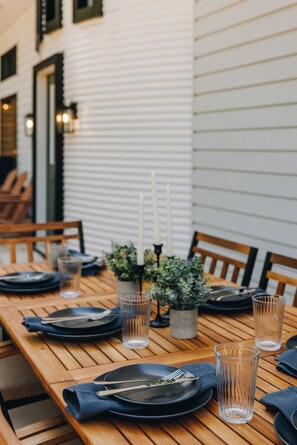 Outdoor dining