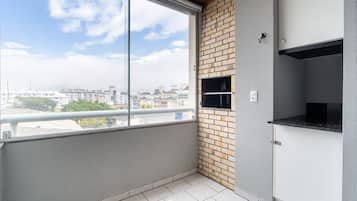 Basic Apartment | Interior