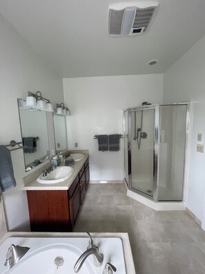 Boblebadekar, hårtørrer, håndklæder, Sæbe