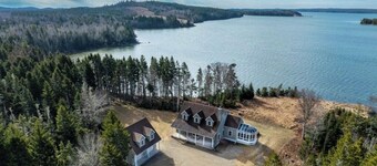 Coastal Escape at Clay Point Retreat - Water front - 3 Bedroom home - Sleeps 10