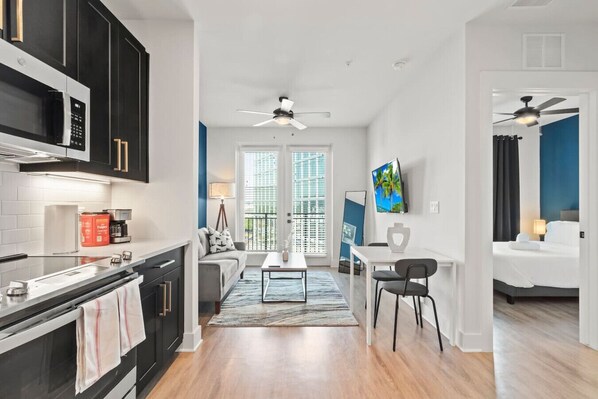 Fridge, microwave, oven, stovetop