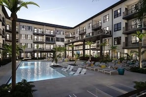 Pool - Safest Location in Town | Pool and Gym | Luxury! (Tampa)