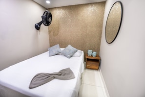 6 chambres, fer et planche à repasser, Wi-Fi gratuit, draps fournis