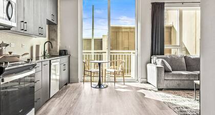 Chic Channelside Getaway in DT