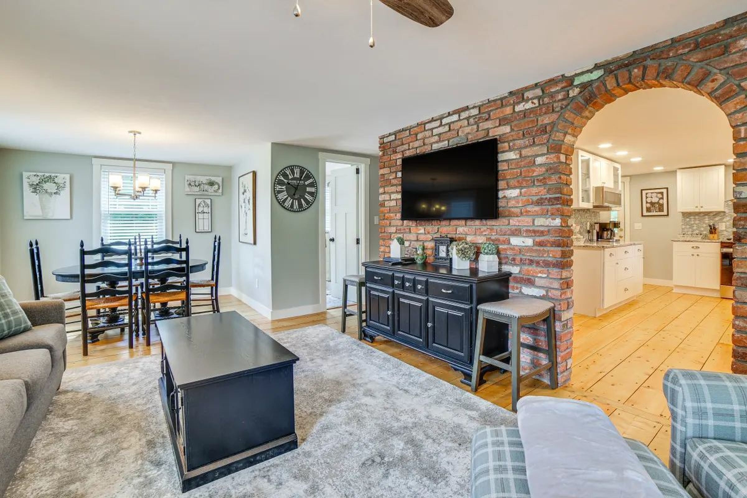 Smart TV, DVD player