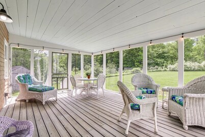 Terrific 3-bedroom cottage with AC in charming Cavendish