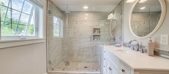 Terrific 3-bedroom cottage with AC in charming Cavendish